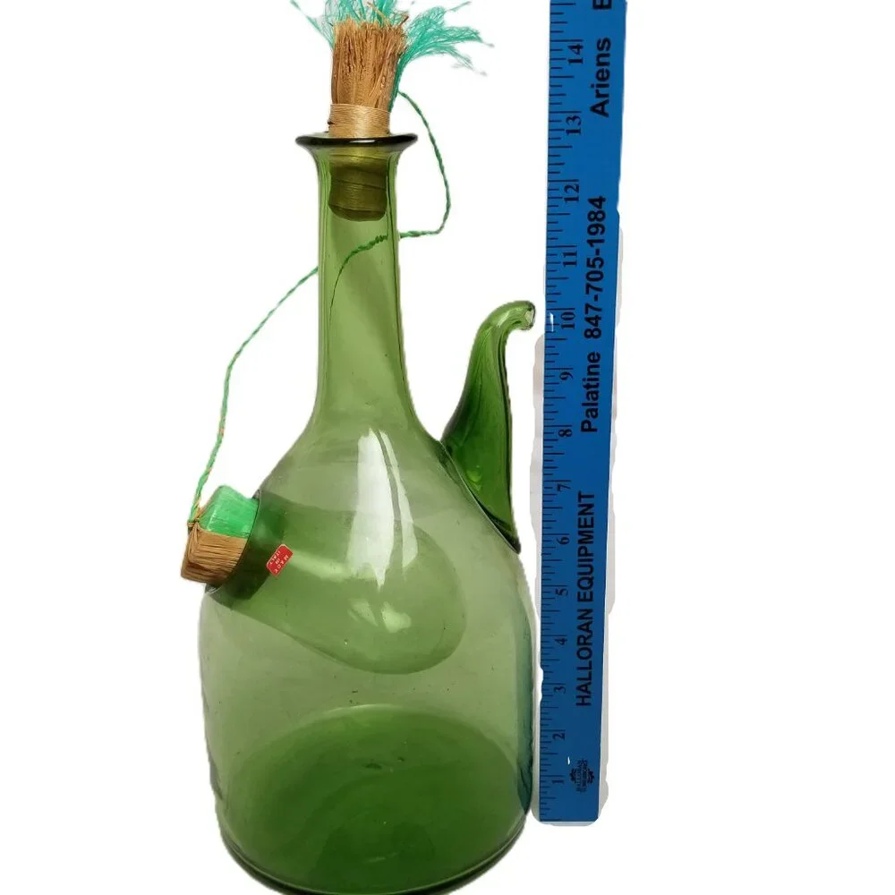 Italian Green Glass Wine Decanter Ice Chamber Cork Stopper 13in Barware